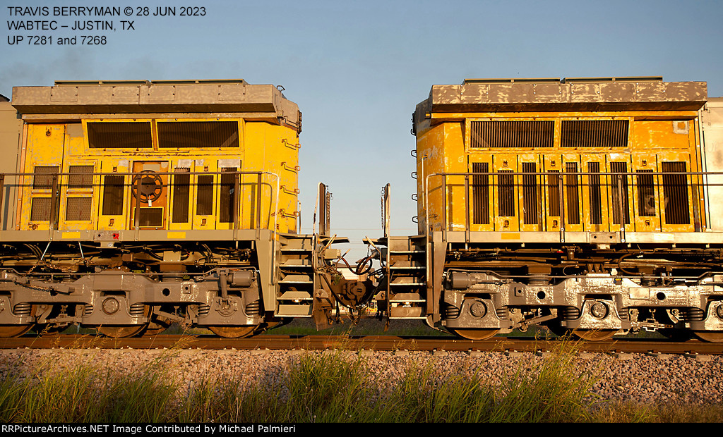 UP AC4400CWM Units 7281 and 7268